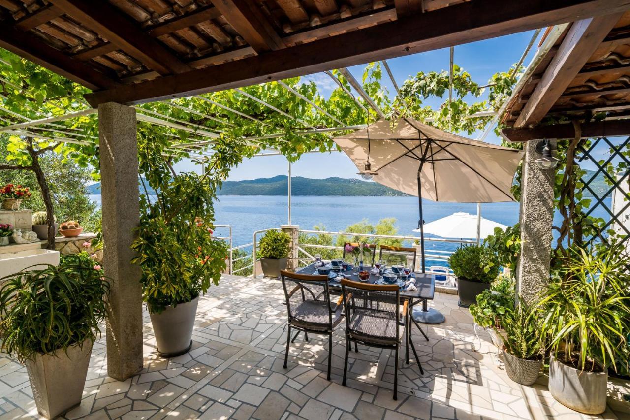 Apartments Ratac Lobrovic With Private Beach And Beautiful Sunset Slano Exteriér fotografie