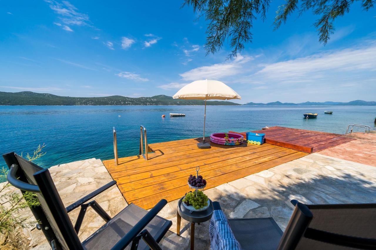 Apartments Ratac Lobrovic With Private Beach And Beautiful Sunset Slano Exteriér fotografie