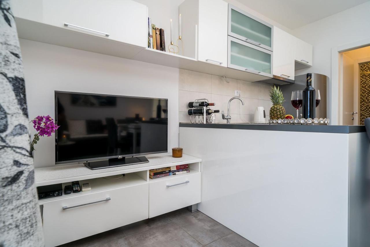 Apartments Ratac Lobrovic With Private Beach And Beautiful Sunset Slano Exteriér fotografie
