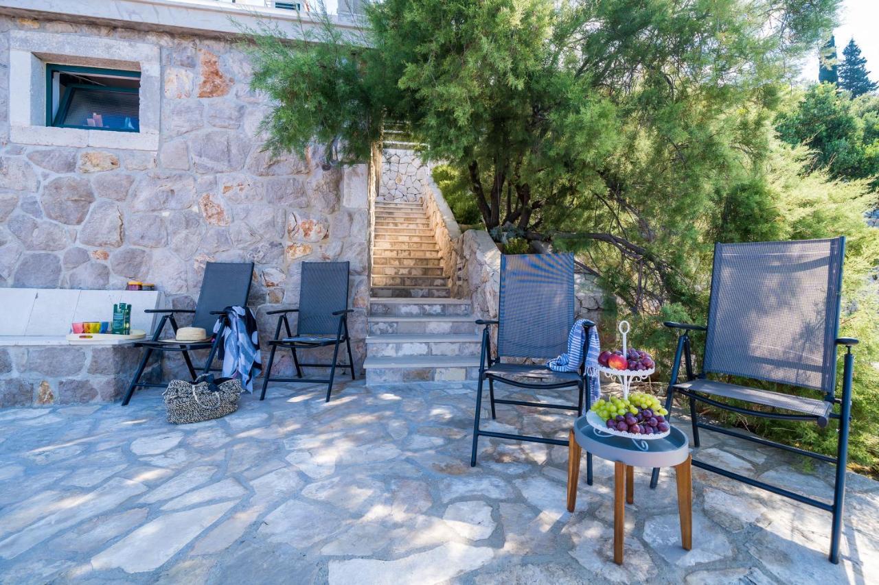 Apartments Ratac Lobrovic With Private Beach And Beautiful Sunset Slano Exteriér fotografie