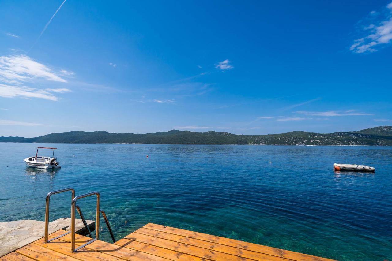 Apartments Ratac Lobrovic With Private Beach And Beautiful Sunset Slano Exteriér fotografie